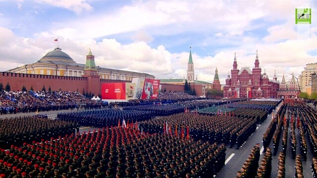 رژه “روز پیروزی” در میدان سرخ مسکو/ پوتین: غرب درحال آماده‌شدن برای حمله به سرزمین ما بود