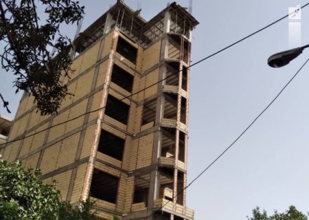 طبقه نهم یک واحد مسکونی غیرمجاز تخریب شد/ مقابله با ساخت و ساز غیر مجاز اولیت مهم منطقه یک